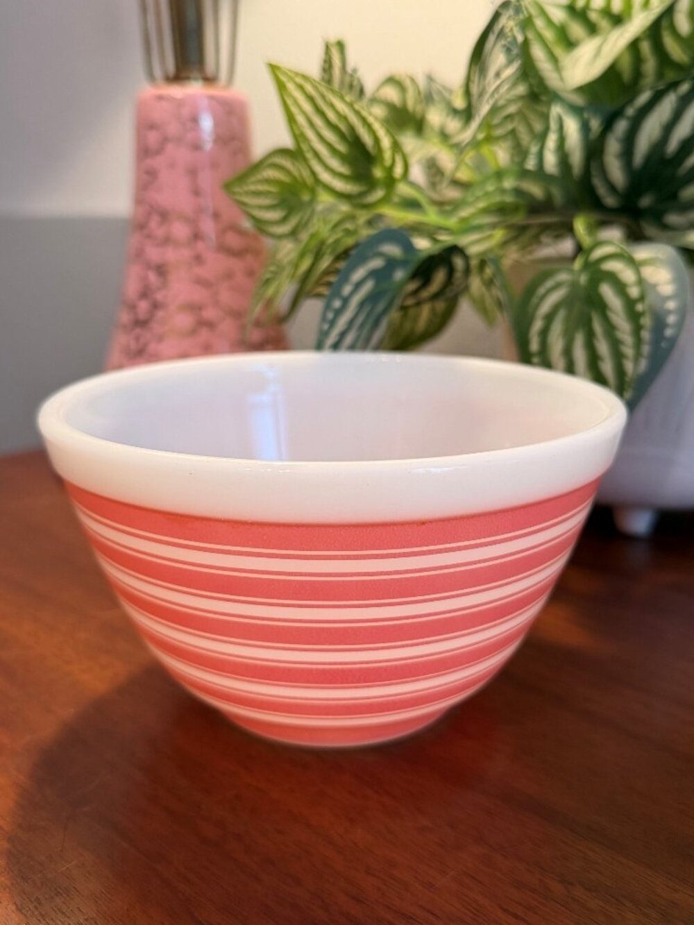 MINT Pyrex 401 Pink Rainbow Stripes Mixing Bowl 1½ Pint Vintage 1965–1967